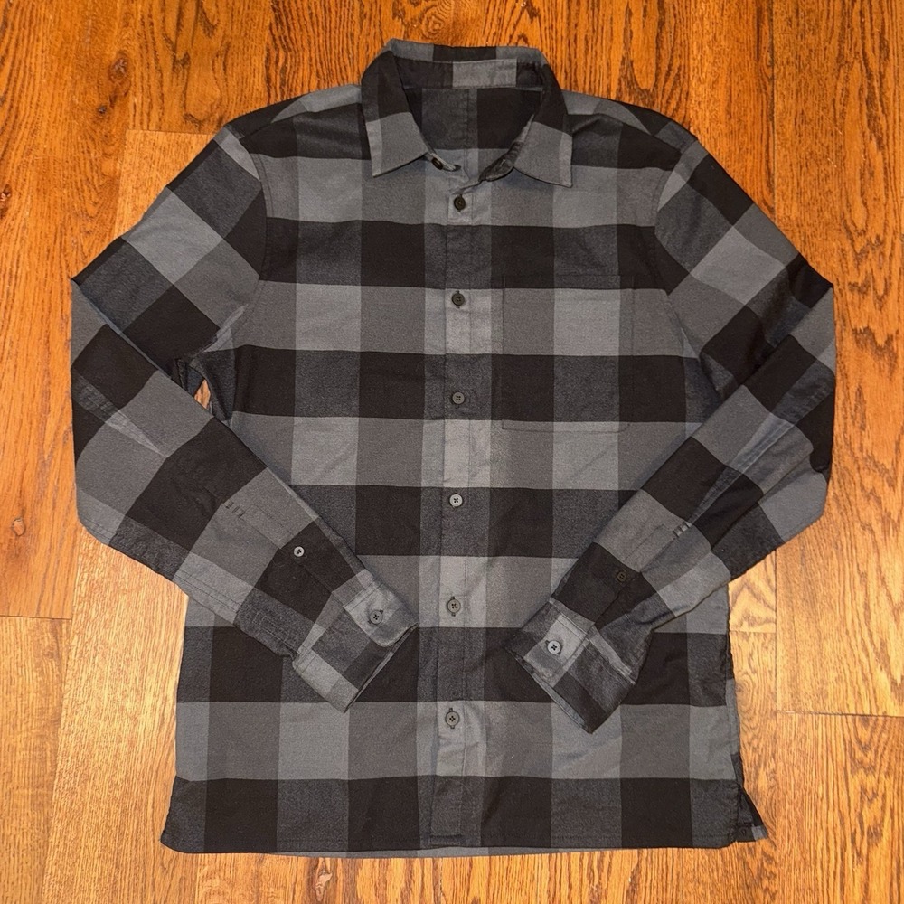 Lululemon Masons Peak Flannel Plaid Button Up Shirt Men's Medium Grey Black - Picture 2 of 5